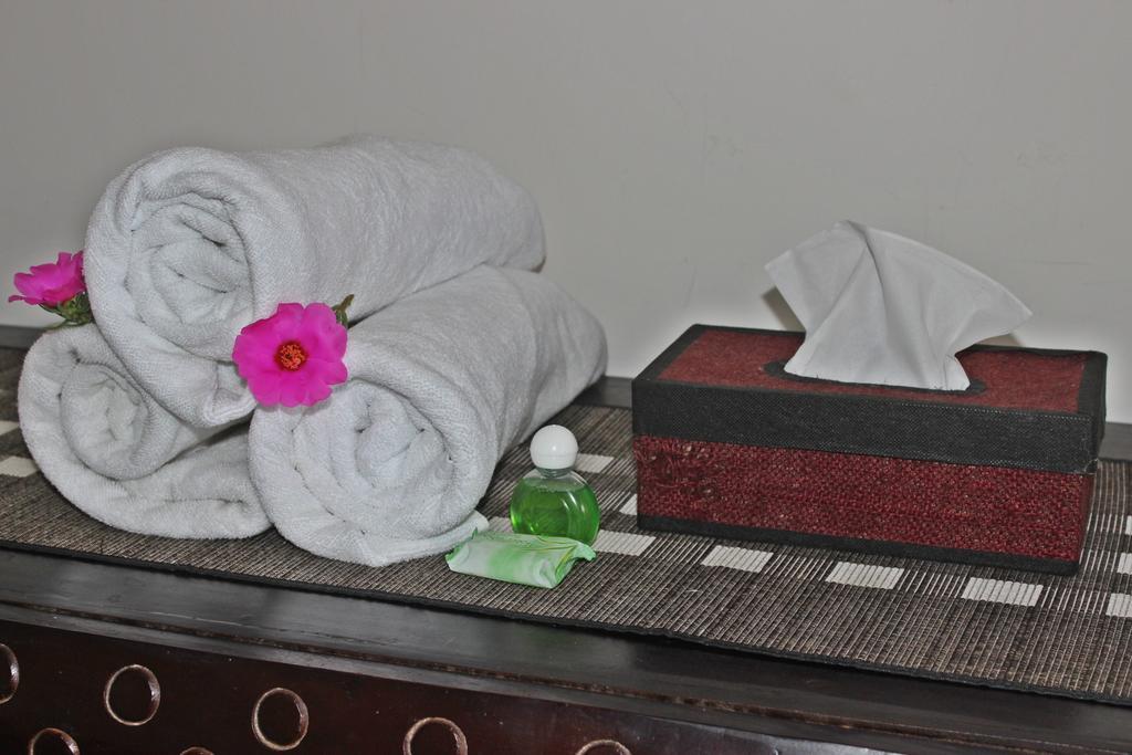 Dangin Mangkalan Homestay موندوغْ الغرفة الصورة
